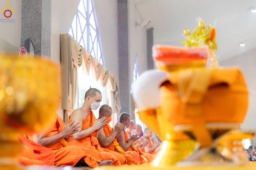 ภาพ No.166681:พิธีทอดกฐิน ณ วัดด่าน กรุงเทพมหานคร ในโครงการกฐินสามัคคีทั่วไทย 30,000 วัด บูชาธรรม 80 ปี หลวงพ่อธัมมชโย โดยคณะศิษยานุศิษย์วัดพระธรรมกาย วันที่ 23 ตุลาคม พ.ศ. 2567