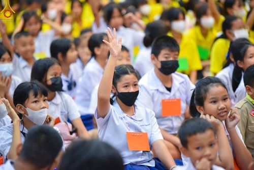 ภาพ No.103938:วันรวมพลังเด็กดี V-star ผู้นำฟื้นฟูศีลธรรมโลก จังหวัดจันทบุรี วันพุธที่ 13 ธันวาคม พ.ศ. 2566 ณ โรงเรียนศรียานุสรณ์จังหวัดจันทบุรี