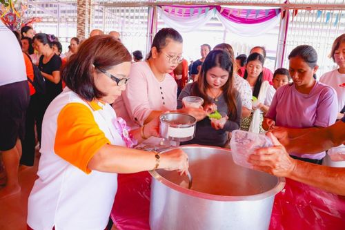 ภาพ No.179216:พิธีทอดกฐิน ณ วัดถ้ำคีรีวงศ์ อ.เปิ้นดัง รัฐเคด้าห์ ประเทศมาเลเซีย ในโครงการกฐินสามัคคีทั่วไทย 30,000 วัด บูชาธรรม 80 ปี หลวงพ่อธัมมชโย โดยคณะศิษยานุศิษย์วัดพระธรรมกาย วันที่ 1 พฤศจิกายน พ.ศ. 2567