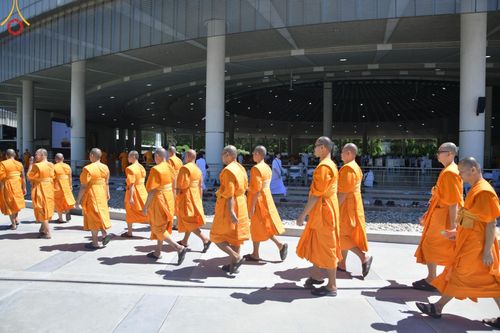 ภาพ No.147717:พิธีถวายภัตตาหารเมนูสวรรค์ ในพรรษาแห่งการเข้าถึงธรรม วันเสาร์ที่ 10 สิงหาคม พ.ศ. 2567 ณ หอฉันคุณยายอาจารย์ฯ วัดพระธรรมกาย