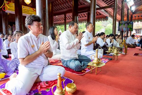 ภาพ No.220070:วันพุธที่ 16 เมษายน พ.ศ. 2568 วัดพระธรรมกายถวายมหาสังฆทาน มอบสิ่งของและทุนทรัพย์กว่า 4 ล้านบาท บรรเทาทุกข์ 181 วัดแผ่นดินไหวเมียนมา