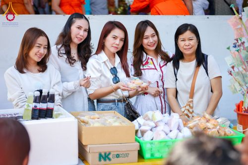 ภาพ No.173955:พิธีทอดกฐิน ณ วัดสุดสวาสดิ์ ต.บ้านคลอง อ.เมือง จ.พิษณุโลก ในโครงการกฐินสามัคคีทั่วไทย 30,000 วัด บูชาธรรม 80 ปี หลวงพ่อธัมมชโย โดยคณะศิษยานุศิษย์วัดพระธรรมกาย วันที่ 9 พฤศจิกายน พ.ศ. 2567