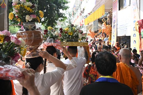 ภาพ No.284035:วันที่ 5 พฤศจิกายน พุทธศักราช 2568 กฐินสมทบวัดต่างประเทศ โดยคณะศิษยานุศิษย์ บูชาธรรม 81 ปี หลวงพ่อธัมมชโย ณ วัดพุทธนานาชาติเพื่อสวัสดิการสากล (Buddha International Welfare Mission)  เมืองพุทธคยา ประเทศอินเดีย