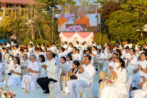 ภาพ No.293955:วันที่ 14 มกราคม พ.ศ. 2569 พิธีจุดประทีปถวายเป็นพุทธบูชา และบูชาธรรมมหาปูชนียาจารย์  ณ วัดสองพี่น้อง ต.ต้นตาล อ.สองพี่น้อง จ.สุพรรณบุรี ในโครงการธรรมยาตรา กตัญญูบูชา มหาปูชนียาจารย์ พระมงคลเทพมุนี(สด จนฺทสโร) พระผู้ปราบมาร อนุสรณ์สถาน 7 แห่ง ปีที่ 14