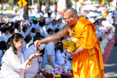 ภาพ No.295955:ภาพเบื้องหลังอาสาสมัครรวมใจ ชุดที่ 1 ในโครงการธรรมยาตรา กตัญญูบูชา มหาปูชนียาจารย์ พระมงคลเทพมุนี(สด จนฺทสโร) พระผู้ปราบมาร อนุสรณ์สถาน 7 แห่ง ปีที่ 14