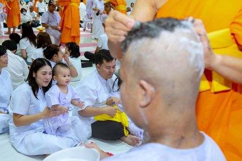 ภาพ No.316872:วันเสาร์ที่ 28 มีนาคม พ.ศ.2569 พิธีปลงผมนาคธรรมทายาท โครงการสามเณรยุวธรรมทายาท รุ่นที่ 34 โครงการสามเณรมัชฌิมธรรมทายาท รุ่นที่ 30 ณ มหารัตนวิหารคด 13 วัดพระธรรมกาย