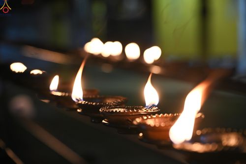 ภาพ No.278870:วันที่ 1 พฤศจิกายน  2568 กฐินสมทบวัดต่างประเทศ โดยคณะศิษยานุศิษย์ บูชาธรรม 81 ปี หลวงพ่อธัมมชโย กฐินช้างศรีลังกา  ณ วัดสุวรรณวิหาร เขตอาวิซาเวรี ประเทศศรีลังกา