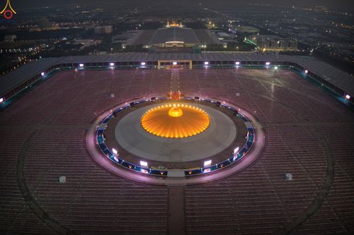 ภาพ No.324147:วันที่ 22 เมษายน พ.ศ.2569 (วันคุ้มครองโลก) พิธีถวายมหาสังฆทาน 40,000 กว่าวัดทั่วประเทศ ณ ลานธรรม พระมหาธรรมกายเจดีย์ วัดพระธรรมกาย