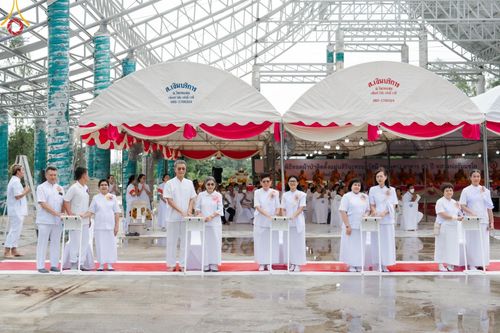 ภาพ No.158161:พิธีทอดผ้าป่า ติดตั้งแผ่นสิริฉะทะนะรัสมี(หลังคา) อาคาร 80 ปี หลวงพ่อธัมมชโย วันอาทิตย์ที่ 22 กันยายน พ.ศ. 2567 ณ ศูนย์ปฏิบัติธรรมวิหารแดง อ.วิหารแดง จ.สระบุรี