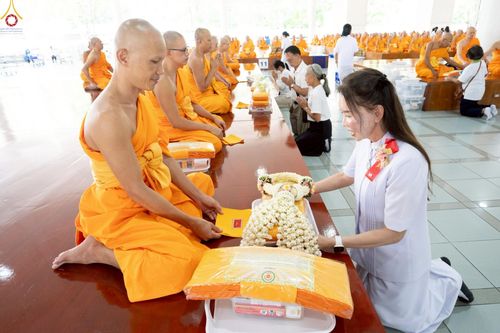 ภาพ No.240126:วันเสาร์ที่ 23 สิงหาคม พ.ศ. 2568 (วันพระ แรม 14 ค่ำ เดือน 9) พิธีบุพเปตพลี ครั้งที่ 169 ร่วมอุทิศบุญแด่หมู่ญาติที่ล่วงลับไปแล้ว และสืบทอดอายุพระพุทธศาสนา ณ หอฉันคุณยายอาจารย์ฯ วัดพระธรรมกาย