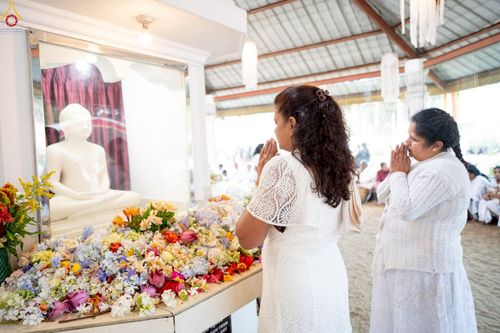 ภาพ No.230005:วันที่ 4 และ 12 พฤษภาคม พ.ศ. 2568 พิธีจุดวิสาขประทีป ถวายเป็นพุทธบูชา ณ วัดสุภัทรารามา มหาวิหาร เมืองบาดุลลา ประเทศศรีลังกา