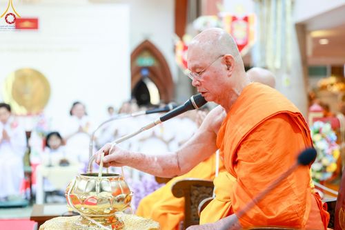 ภาพ No.142623:พิธีพัทธสีมา ประดิษฐานลูกนิมิตมหาสมบัติ สถาปนาอุโบสถวัดพระธรรมกายลอนดอน บูชาธรรม 80 ปี หลวงพ่อธัมมชโย วันเสาร์ที่ 22 มิถุนายน พ.ศ. 2567