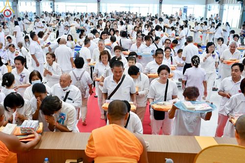 ภาพ No.148635:พิธีบุพเปตพลี, พิธีทอดผ้าป่า, พิธีไถ่ชีวิตโค 80 ตัว ให้ชีวิตสัตว์เป็นทาน ณ ศูนย์ปฎิบัติธรรมภาคใต้ อ.บางกล่ำ จ.สงขลา วันเสาร์ที่ 10 สิงหาคม พ.ศ. 2567