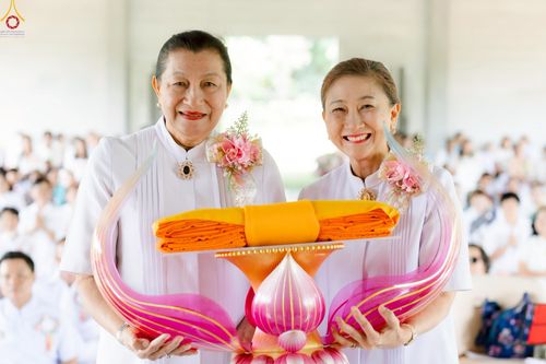 ภาพ No.234262:พิธีมุทิตาสักการะ "พระสิริรัตนเมธี" เจ้าคณะจังหวัดเลย ,พิธีถวายไทยธรรม ๙ วัด และพิธีทอดผ้าป่าเพื่อสร้างทุกสิ่ง  ในวาระทำบุญครบรอบ ๑๐ ปี ณ ศูนย์ปฏิบัติธรรมแก้วภูเรือ อ.ภูเรือ จ.เลย