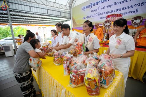 ภาพ No.94723:พิธีทอดกฐินสามัคคี สร้างกุฏิสงฆ์หลังแรก ณ ศูนย์ปฏิบัติธรรมและอบรมเยาวชนเมืองยะลา (ถนนเวฬุวัน ซอยเศรษฐี) วันที่ 15 พฤศจิกายน พ.ศ. 2566