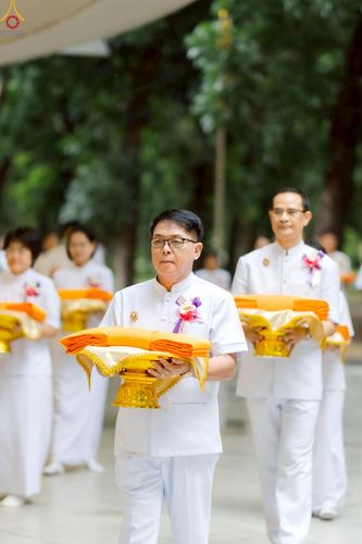 ภาพ No.227411:วันเสาร์ที่ 31 พฤษภาคม พ.ศ. 2568 พิธีเวียนประทักษิณรอบพระอุโบสถ ในพิธีอุปสมบท สามเณรเตรียม DCI รุ่นที่ 22 ณ อุโบสถพระไตรปิฎก วัดพระธรรมกาย