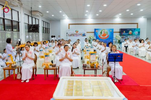 ภาพ No.221424:วันอาทิตย์ที่ 27 เมษายน พ.ศ. 2568 พิธีเจริญพระพุทธมนต์สมโภชดวงแก้วธรรมชัย เนื่องในโอกาสบูชาธรรม 81 ปีหลวงพ่อธัมมชโย อัญเชิญประดิษฐานเนื่องในโอกาสสถาปนาวัดพระธรรมกายไอซ์แลนด์ ณ อาคารปลูกศรัทธา 1 วัดพระธรรมกาย อำเภอคลองหลวง จังหวัดปทุมธานี