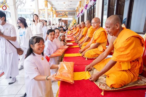 ภาพ No.196763:พิธีทอดผ้าป่าทำนุบำรุงศาสนสถาน ณ วัดสิงห์ ต.บางคูเวียง อ.บางกรวย จ.นนทบุรี ในโครงการธรรมยาตรา กตัญญูบูชา มหาปูชนียาจารย์ พระมงคลเทพมุนี(สด จนฺทสโร) พระผู้ปราบมาร อนุสรณ์สถาน 7 แห่ง ปีที่ 13 วันที่ 17 มกราคม พ.ศ. 2568