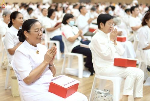 ภาพ No.228368:วันอาทิตย์ที่ 8 มิถุนายน พ.ศ. 2568 พิธีถวายทุนสนับสนุนพระไตรปิฎกฉบับธรรมชัย และอนุรักษ์คัมภีร์โบราณ ณ ห้องแก้วสารพัดนึก 2 วัดพระธรรมกาย