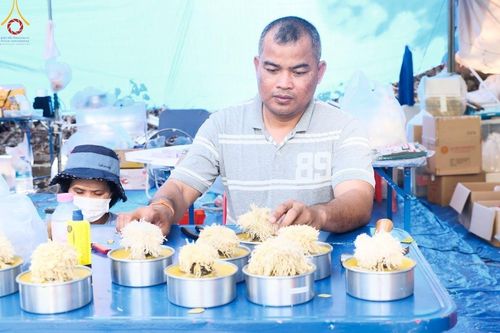 ภาพ No.205501:V.53 สารพัดV สารพัดดี ที่วัดโบสถ์บน ในโครงการธรรมยาตรา กตัญญูบูชา มหาปูชนียาจารย์ พระมงคลเทพมุนี(สด จนฺทสโร) พระผู้ปราบมาร อนุสรณ์สถาน 7 แห่ง ปีที่ 13 ระหว่างวันที่ 2-31 มกราคม พ.ศ. 2568