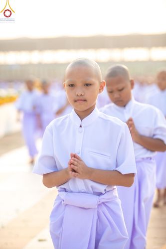 ภาพ No.133767:พิธีเวียนประทักษิณและพิธีวันทาเจดีย์ โครงการบรรพชาสามเณร ฟื้นฟูพระพุทธศาสนาทั่วไทย ณ วัดพระธรรมกาย วันเสาร์ที่ 6 เมษายน พ.ศ. 2567