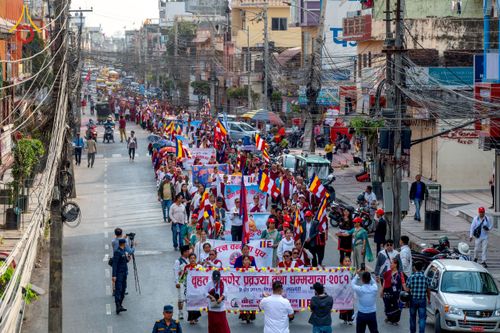 ภาพ No.212949:วันที่ 14 - 15 มีนาคม พ.ศ. 2568 คณะสงฆ์และสามเณรเดินธรรมยาตรา ในโครงการบวชสามเณรเนปาล 500 รูป ไปยังสถานที่รอบมายาเทวีและลุมพินีเกรด ณ ลุมพินี ประเทศเนปาล