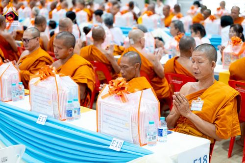 ภาพ No.238871:วันเสาร์ที่ 16 สิงหาคม พ.ศ. 2568 งานบุญประจำปี ครั้งที่ 20 พิธีทักษิณานุปทานแด่บรรพชน ตระกูลผ่องสวัสดิ์และหมู่ญาติที่ล่วงลับไปแล้ว ณ พระมหาเจดีย์ทัตตชีโว ศูนย์อบรมเยาวชนกาญจนบุรี