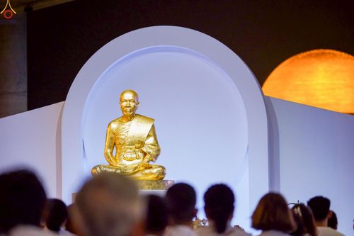 ภาพ No.244258:วันที่ 7 กันยายน พ.ศ. 2568 พิธีจุดประทีป วันครูผู้ค้นพบวิชชาธรรมกาย ณ ลานธรรมฯ และวิหารคด วัดพระธรรมกาย