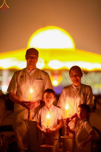 ภาพ No.122269:พิธีจุดประทีปถวายเป็นพุทธบูชา และบูชาธรรมมหาปูชนียาจารย์ พระมงคลเทพมุนี(สด จนฺทสโร) ในโครงการธรรมยาตรา กตัญญูบูชา มหาปูชนียาจารย์ พระมงคลเทพมุนี(สด จนฺทสโร) พระผู้ปราบมาร อนุสรณ์สถาน 7 แห่ง ปีที่ 12 วันที่ 31 มกราคม พ.ศ. 2567 ณ วัดพระธรรมกาย จ.ปทุมธานี (