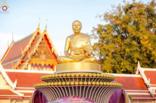 ภาพ No.194228:พระธรรมยาตราปฏิบัติธรรม และถ่ายภาพหมู่ประวัติศาสตร์ ณ วัดสองพี่น้อง ต.ต้นตาล อ.สองพี่น้อง จ.สุพรรณบุรี ในโครงการธรรมยาตรา กตัญญูบูชา มหาปูชนียาจารย์ พระมงคลเทพมุนี(สด จนฺทสโร) พระผู้ปราบมาร อนุสรณ์สถาน 7 แห่ง ปีที่ 13 วันที่ 12 มกราคม พ.ศ. 2568