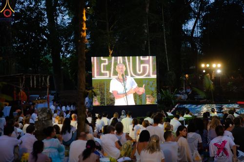 ภาพ No.156431:วัดพุทธบาหลีและวัดพระธรรมกาย จัดปฏิบัติธรรมนานาชาติ 1,151 คนจาก 78 ประเทศ ใน "วันสันติภาพสากล" ณ บาหลี อินโดนีเซีย วันเสาร์ที่ 21 กันยายน พ.ศ. 2567 เวลา 16.00-21.00 น. ณ พิพิธภัณฑ์ ARMA เมืองอูบุด จังหวัดบาหลี ประเทศอินโดนีเซีย