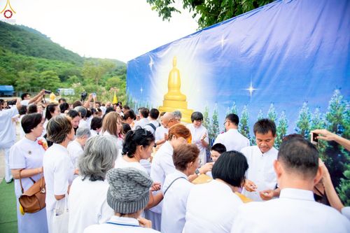 ภาพ No.261105:วันอังคารที่ 14 ตุลาคม พ.ศ. 2568 พิธีทอดกฐินสามัคคี "สร้างองค์พระเจดีย์เพื่อสร้างสันติภาพโลก" ขนาดหน้าตัก 10 เมตร ณ ศูนย์ปฏิบัติธรรมระยอง(บ้านช่องลม) ตำบลบางบุตร อำเภอบ้านค่าย จังหวัดระยอง