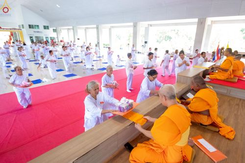 ภาพ No.246774:วันที่ 16-18 กันยายน พ.ศ. 2568 โครงการอบรมอุบาสกแก้วอุบาสิกาแก้ว รุ่นที่ 2 ณ ธุดงคสถานพิษณุโลก