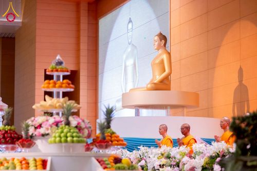 ภาพ No.277189:วันอาทิตย์ที่ 7 ธันวาคม พ.ศ. 2568 พิธีบูชาข้าวพระ ณ สภาธรรมกายสากล วัดพระธรรมกาย