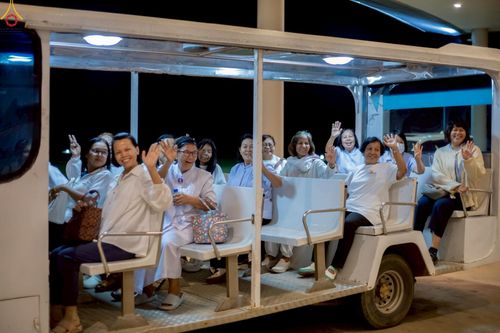 ภาพ No.242289:วันที่ ๒๙ - ๓๑ สิงหาคม พ.ศ. ๒๕๖๘ สัมมนารวมใจผู้นำบุญ บูชาธรรม ๘๑ ปี  หลวงพ่อธัมมชโย รุ่นที่ ๒ กฐินสามัคคีทั่วไทย ๓๐,๐๐๐ วัด โครงการอุปสมบทบูชาธรรมมหาปูชนียาจารย์  ๓,๐๐๐ รูป