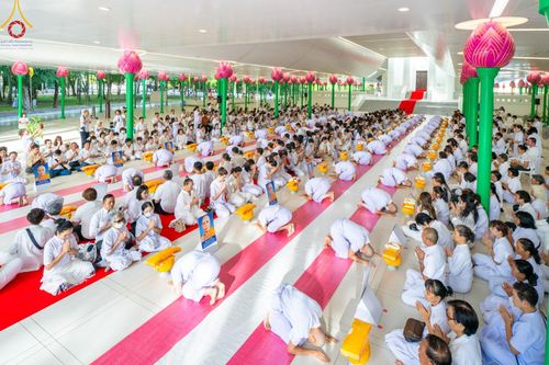 ภาพ No.141382:พิธีบรรพชาอุปสมบท โครงการอุปสมบทหมู่รุ่นผู้บริหาร รุ่นที่ 14 โครงการอุปสมบทหมู่ธรรมทายาท ระดับอุดมศึกษา รุ่นที่ 51 ภาคฤดูฝน ณ โบสถ์พระไตรปิฎก วัดพระธรรมกาย ในวันเสาร์ที่ 15 มิถุนายน พ.ศ. 2567