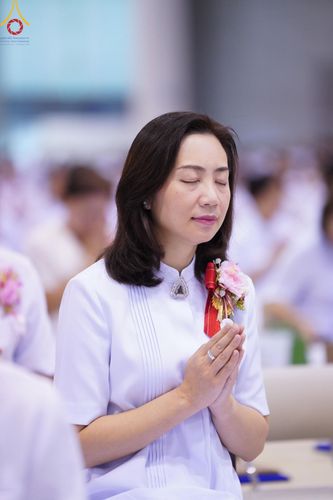 ภาพ No.160018:พิธีปฎิบัติธรรม , พิธีสักการะพระมงคลเทพมุนี (สด จนฺทสโร) พระผู้ปราบมาร ณ สภาธรรมกายสากล วัดพระธรรมกาย วันพฤหัสบดีที่ 10 ตุลาคม พ.ศ. 2567