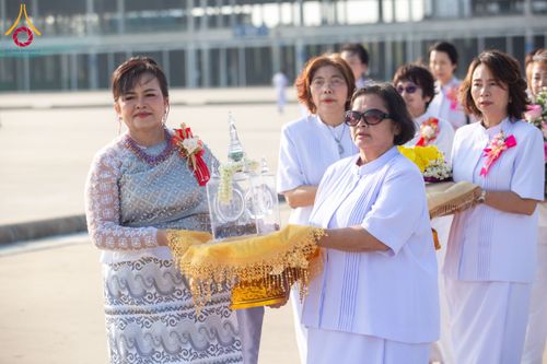 ภาพ No.209689:วันอาทิตย์ที่ 2 มีนาคม พ.ศ. 2568 พิธีภาคบ่าย สัมมนาพิเศษ, ปฏิบัติธรรม พิธีรับมอบพระบรมสารีริกธาตุ ณ สภาธรรมกายสากล วัดพระธรรมกาย