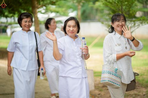 ภาพ No.248317:วันอาทิตย์ที่ 21 กันยายน พ.ศ. 2568 พิธีตักบาตร, พิธีทอดผ้าป่าบำรุงธุดงคสถานล้านนา, พิธีถวายกองทุนการศึกษาพระบาลี, พิธีถวายสลากภัตเป็นสังฆทาน เนื่องในโอกาสครบรอบ 39 ปี ธุดงคสถานล้านนา ณ ธุดงคสถานล้านนา อ.สันทราย จ.เชียงใหม่