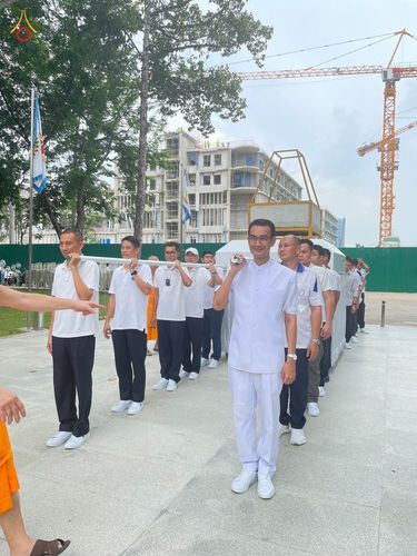 ภาพ No.88741:คณะสงฆ์ เจ้าหน้าที่ และสาธุชน ทุ่มเทแรงกายแรงใจเตรียมงาน เพื่องานวันครูผู้ค้นพบวิชชาธรรมกาย ตั้งแต่วันที่ 20 กันยายน พ.ศ. 2566