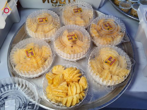 ภาพ No.200917:พิธีถวายภัตตาหารเป็นสังฆทาน แด่พระธรรมยาตรา ณ อนุสรณ์สถานบางปลา วัดบางปลา อำเภอบางเลน จังหวัดนครปฐม ในโครงการธรรมยาตรา กตัญญูบูชา มหาปูชนียาจารย์ พระมงคลเทพมุนี(สด จนฺทสโร) พระผู้ปราบมาร อนุสรณ์สถาน 7 แห่ง ปีที่ 13 วันที่ 24 มกราคม พ.ศ. 2568