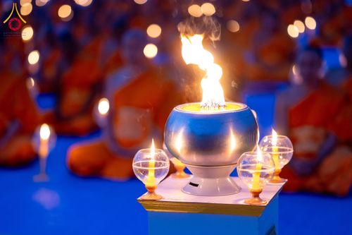 ภาพ No.132393:พิธีจุดโคมประทีปถวายเป็นพุทธบูชา ในโครงการบรรพชา 1,250 รูป ณ แดนประสูติ สวนลุมพินี ประเทศเนปาล วันที่ 17 มีนาคม พ.ศ. 2567