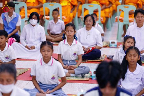 ภาพ No.200073:พิธีทอดผ้าป่าทำนุบำรุงศาสนสถาน ณ วัดบางไผ่นารถ ตำบลบางไทรป่า อำเภอบางเลน จังหวัดนครปฐม ในโครงการธรรมยาตรา กตัญญูบูชา มหาปูชนียาจารย์ พระมงคลเทพมุนี(สด จนฺทสโร) พระผู้ปราบมาร อนุสรณ์สถาน 7 แห่ง ปีที่ 13 วันที่ 22 มกราคม พ.ศ. 2568