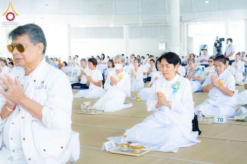 ภาพ No.226577:วันที่ 26 พฤษภาคม พ.ศ. 2568 พิธีบุพเปตพลี ครั้งที่ 164 ร่วมอุทิศบุญแด่หมู่ญาติที่ล่วงลับไปแล้ว และสืบทอดอายุพระพุทธศาสนา ณ หอฉันคุณยายอาจารย์ฯ วัดพระธรรมกาย