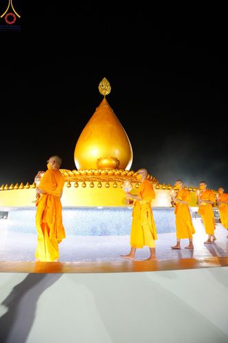 ภาพ No.129654:พิธีจุดประทีป 10,000 ดวง น้อมถวายเป็นพุทธบูชา ณ มหารัตนเจดีย์สิริปทุมสวรรค์ (เจดีย์อริยพุทธะ 5 พระองค์) ศูนย์ปฏิบัติธรรมภาคใต้ อ.บางกล่ำ จ.สงขลา  วันที่ 10 มีนาคม พ.ศ. 2567