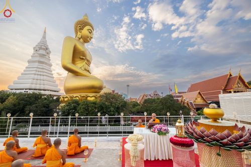 ภาพ No.119212:พิธีจุดประทีปถวายเป็นพุทธบูชา และบูชาธรรมมหาปูชนียาจารย์ พระมงคลเทพมุนี(สด จนฺทสโร) ในโครงการธรรมยาตราฯ วันที่ 26 มกราคม พ.ศ. 2567 ณ อาคารธรรมยาตรา กตัญญูบูชามหาปูชนียาจารย์ ตรงข้ามวัดปากน้ำภาษีเจริญ จ.กรุงเทพมหานคร