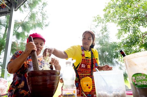 ภาพ No.235447:วันที่ 30-31 กรกฎาคม พ.ศ. 2568 วัดพระธรรมกาย มูลนิธิธรรมกาย ร่วมกับศูนย์ส่งเสริมศีลธรรมจังหวัดสุรินทร์ เปิดศูนย์พักพิงชั่วคราวเพื่อช่วยเหลือประชาชน ผู้อพยพจากเหตุปะทะกันตามแนวชายแดน ไทย-กัมพูชา ตั้งแต่วันที่ 24 กรกฎาคม พ.ศ.2568 เป็นต้นไป