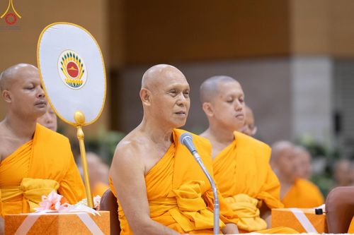 ภาพ No.59277:พิธีเจริญพระพุทธมนต์ ถวายภัตตาหารเป็นสังฆทาน เนื่องในวาระอายุวัฒนมงคล 80 ปี หลวงพ่อธัมมชโย ณ สภาธรรมกายสากล วัดพระธรรมกาย วันพุธที่ 24 เมษายน พ.ศ.2567