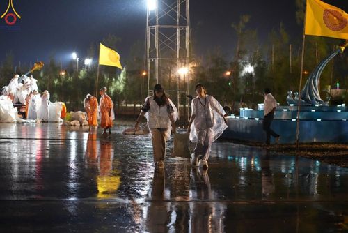 ภาพ No.119436:V.18 ทันทีม การเตรียมงาน เก็บงาน การรับบุญของเจ้าหน้าที่หน่วยงานต่างๆ เพื่อโครงการธรรมยาตรา กตัญญูบูชามหาปูชนียาจารย์ พระมงคลเทพมุนี (สด จนฺทสโร) พระผู้ปราบมาร อนุสรณ์สถาน 7 แห่ง ปีที่ 12 ระหว่างวันที่ 2 - 31 มกราคม พ.ศ.2567