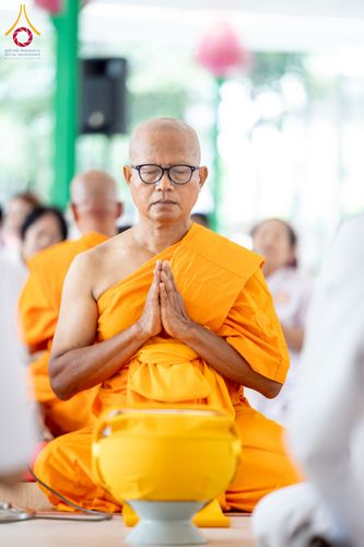 ภาพ No.244834:วันเสาร์ที่ 6 กันยายน พ.ศ. 2568 พิธีถวายบาตร บรรพชา อุปสมบทของนาคธรรมทายาท โครงการอุปสมบทหมู่บูชาธรรมครบรอบ 108 ปี  วันครูผู้ค้นพบวิชชาธรรมกาย ณ โบสถ์พระไตรปิฎก วัดพระธรรมกาย